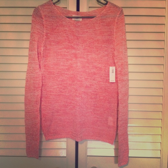 ON lightweight pink sweater