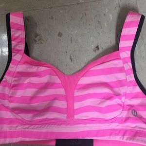 Lululemon ta-ta tamer sports bra