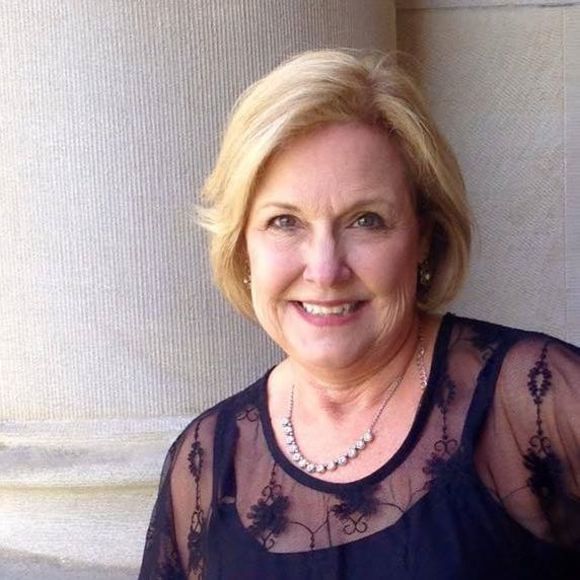 Meet your Posher, April - Picture 1 of 1