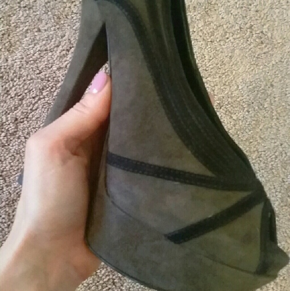 Fendi heels - Picture 2 of 3