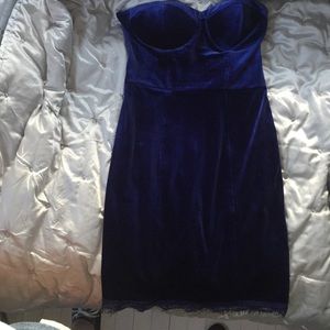 Blue velvet fitted dress