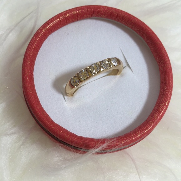Gold Rhinestone Band Ring - Picture 3 of 4