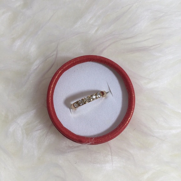 Gold Rhinestone Band Ring - Picture 4 of 4