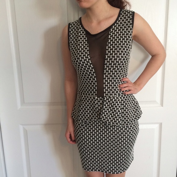 Black and white dress - Picture 2 of 4