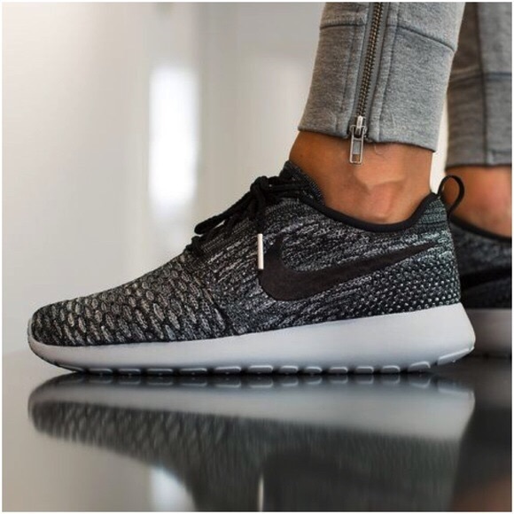 Nike Shoes - Nike Roshe One Flyknit Sneakers