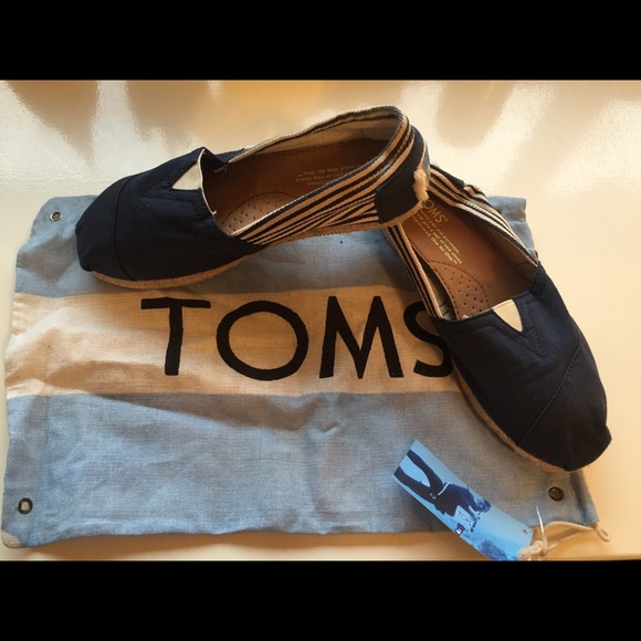 Canvas TOMS