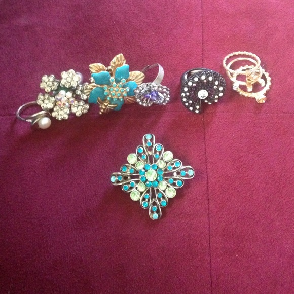 Bundle of Rings and Brooch💙Free Gift💙 - Picture 1 of 3