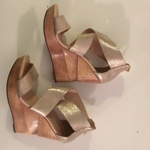 Diane vonFurstenberg metallic gold wedges!