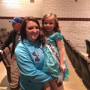 Meet your Posher, Ashley