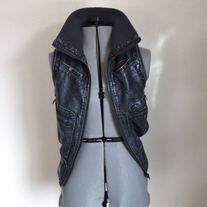 Distressed poly vest ✌🏻️