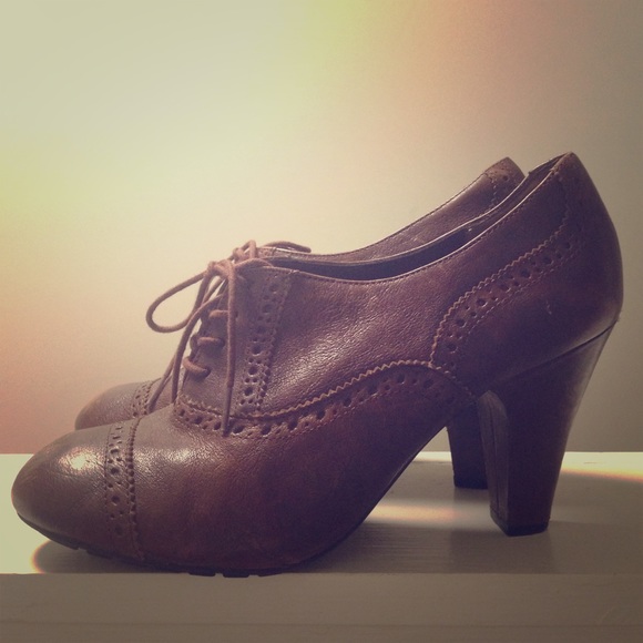 Oxford heels
