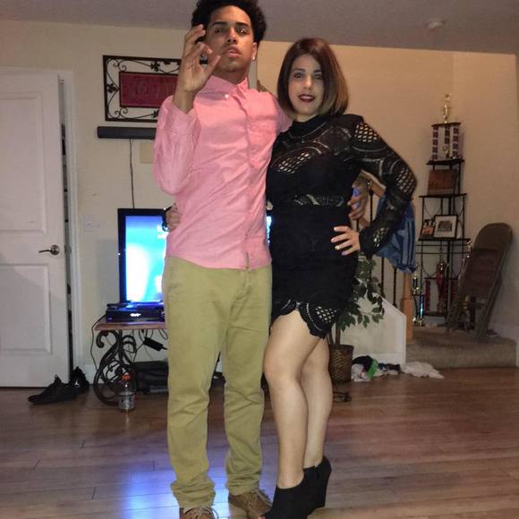 Meet your Posher, Iris - Picture 1 of 1