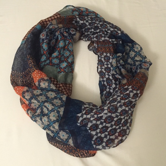 Infinity scarf