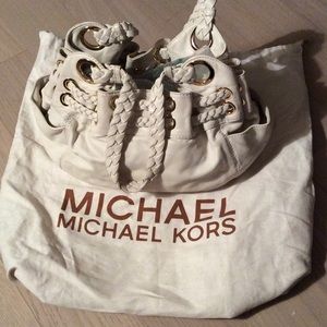 Michael Kors cream shoulder bag
