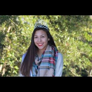 Meet your Posher, Samantha