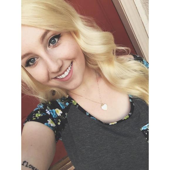 Meet your Posher, Tiara