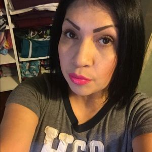 Meet your Posher, Adriana