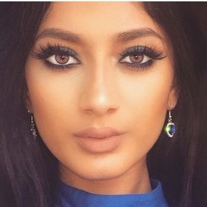 Huda Scarlett lashes