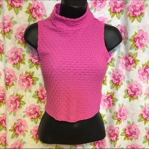 Make offer ❤️❤️❤️❤️Powdery pink crop top