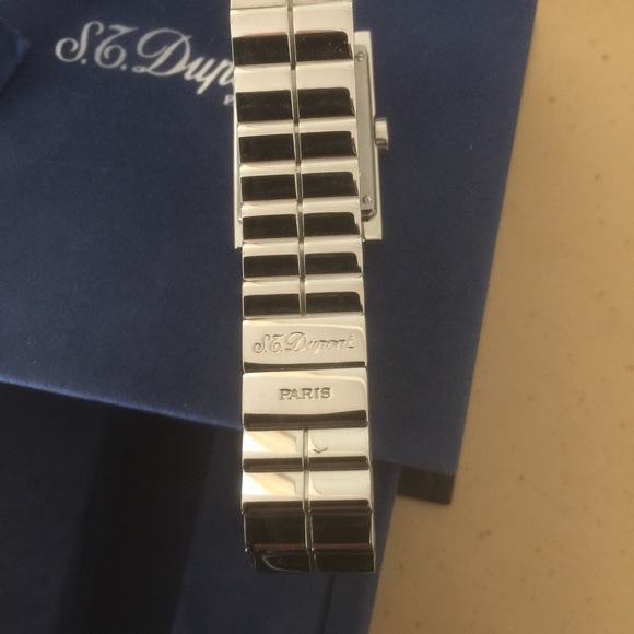 🚨SOLD🚨S.T. Dupont Beautiful Women's Watch - Picture 3 of 4