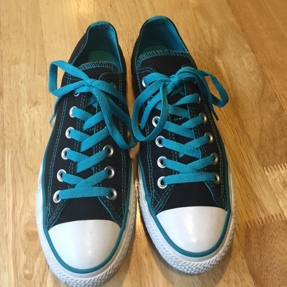 Size 9 black and teal converse