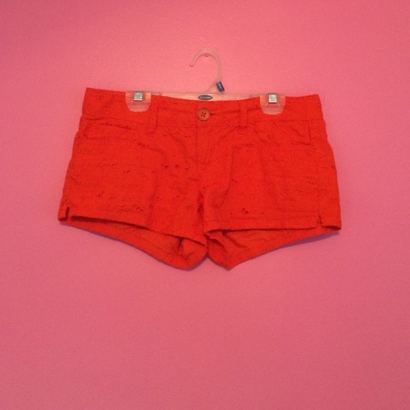 red Aeropostale short with flower detailing! - Picture 1 of 3