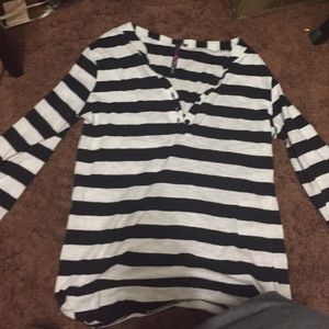 Horizontal long sleeve (TRADES AND OFFERS WELCOME)