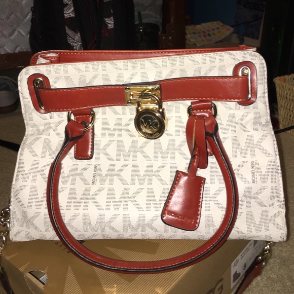 👉🏼TRADE👈🏼Medium Micheal kors handbag