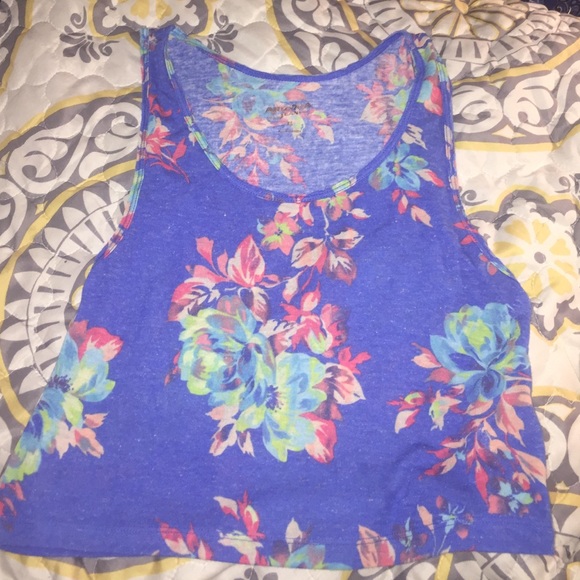 Cute comfy floral tank