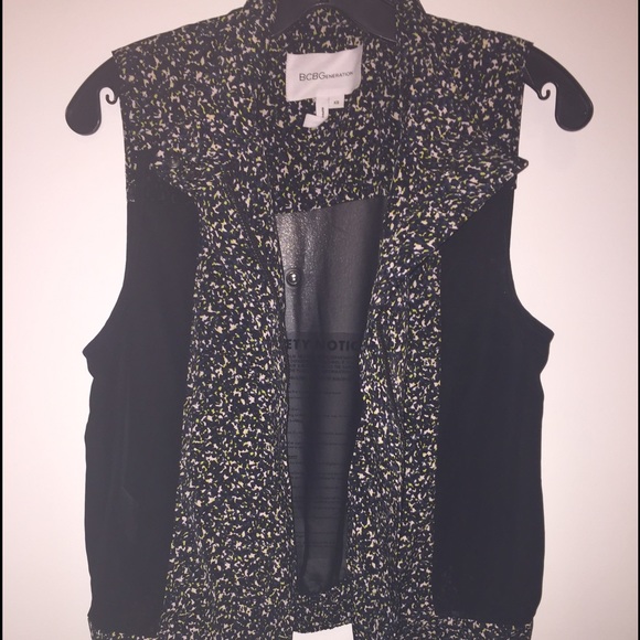 Bcbgeneration Ditzy Floral and Mesh Vest - Picture 1 of 2