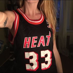 Authentic vintage '90s HEAT Jersey size small