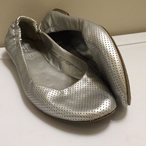 Silver flats