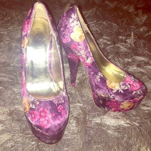Satin Floral Pumps