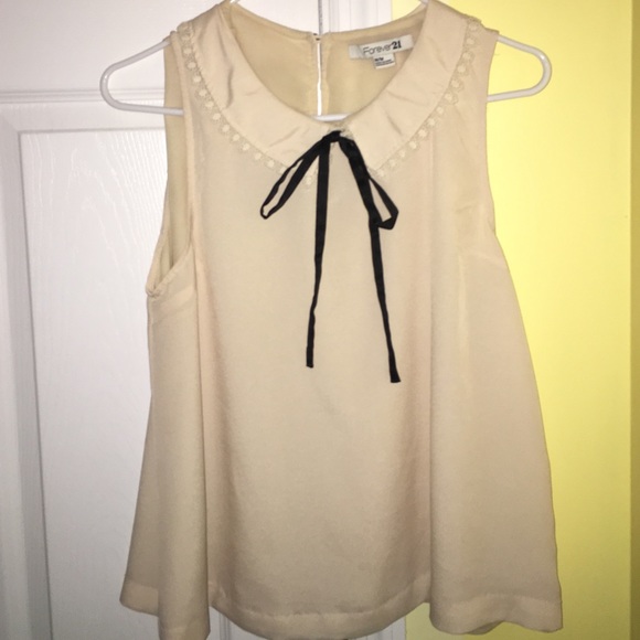 🔴SOLD🔴 Detailed top