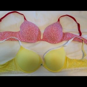 Two Like New Victoria's Secrets Bras - Size 38D