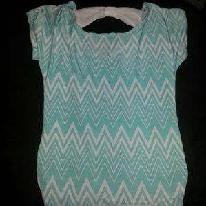 Chevron tank top with bow