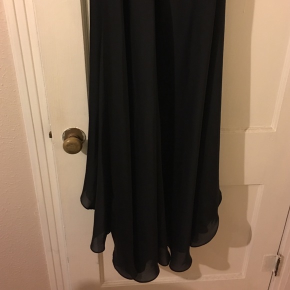Formal Dress size 6 - Picture 2 of 3