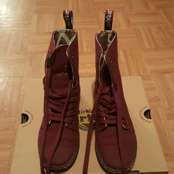 Dr. Martens airwair size 5