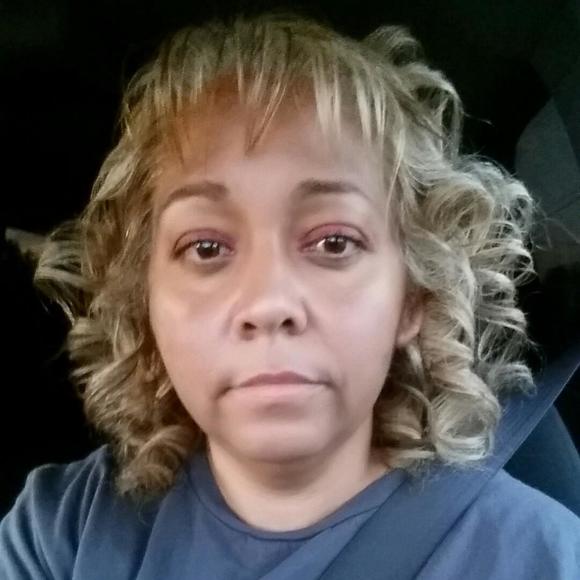 Meet your Posher, Sylvia - Picture 1 of 1