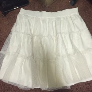 White mini skirt (TRADES AND OFFERS WELCOME)
