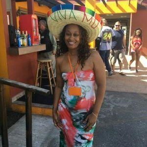 Meet your Posher, Dominique