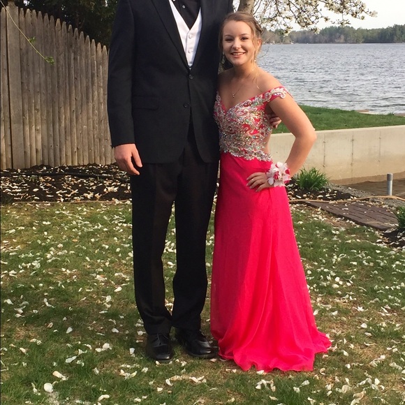 Pink prom dress! - Picture 4 of 4