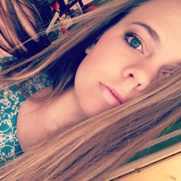 Meet your Posher, Madi