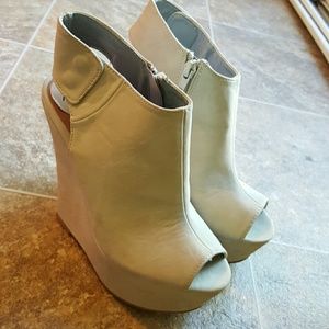 Tan wedges