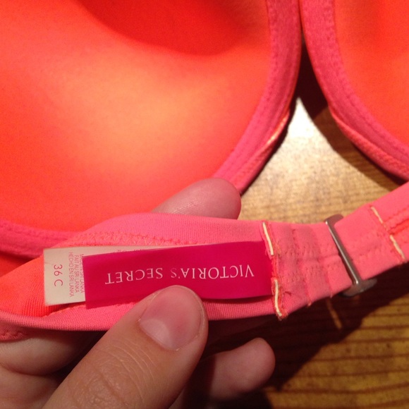 🌊VS 36C Coral Bikini Top - Picture 4 of 4