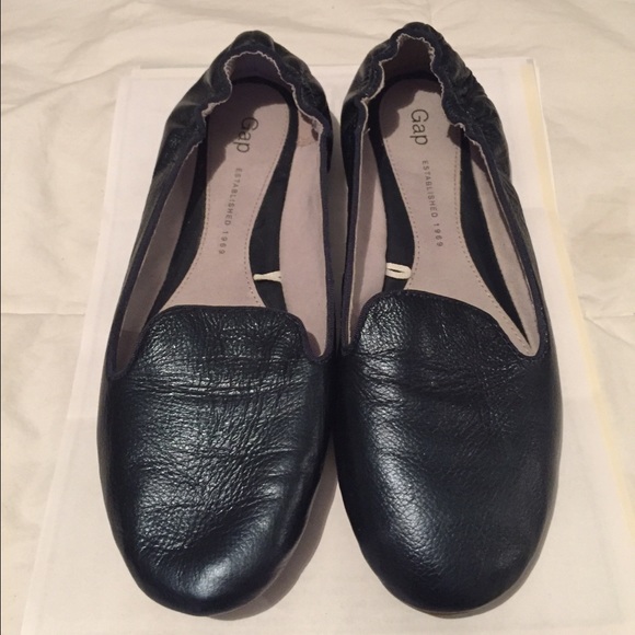 *LIKE NEW* Gap Flats