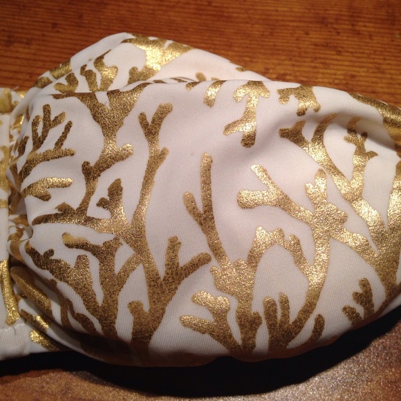 🌊VS Gold and White Bikini Top - Picture 2 of 4