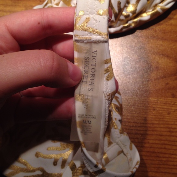 🌊VS Gold and White Bikini Top - Picture 4 of 4