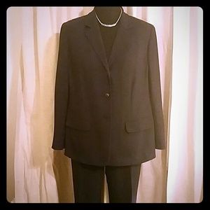 Casual Corner Career Suit in Navy sz 16w 2 piece
