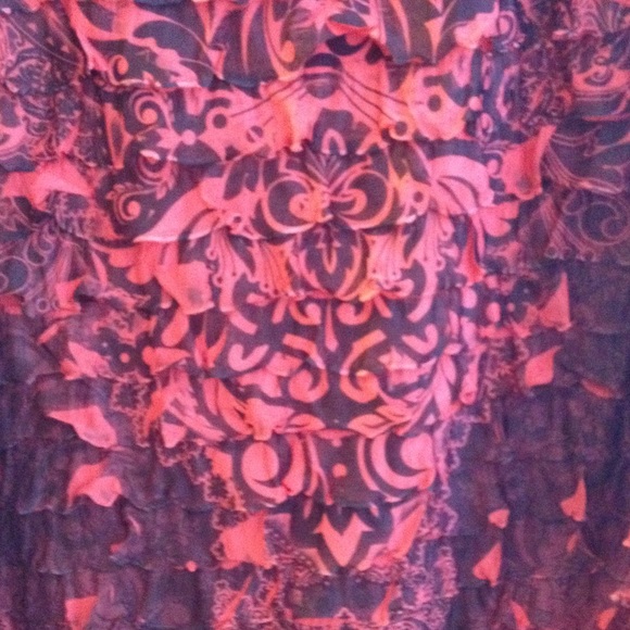 Tank top, size Medium - Picture 2 of 2